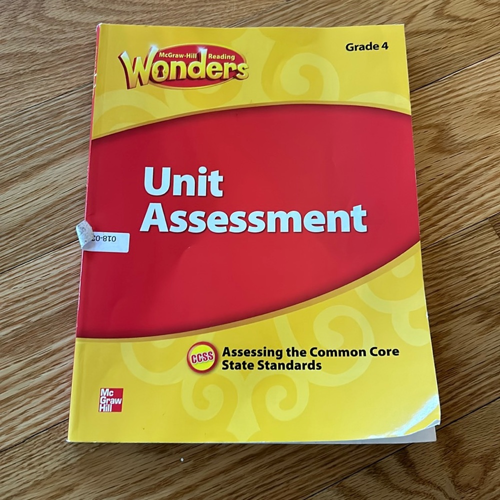 McGraw-Hill Grade 4 Wonders Reading Unit Assessment book NWOT